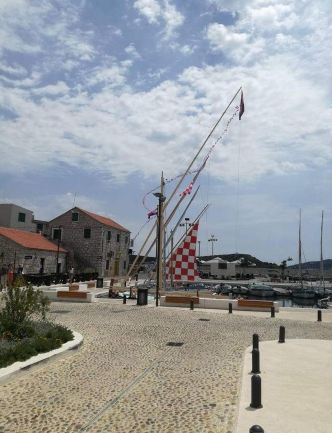 Rooms & Apartments Marinero Betina  Exterior photo