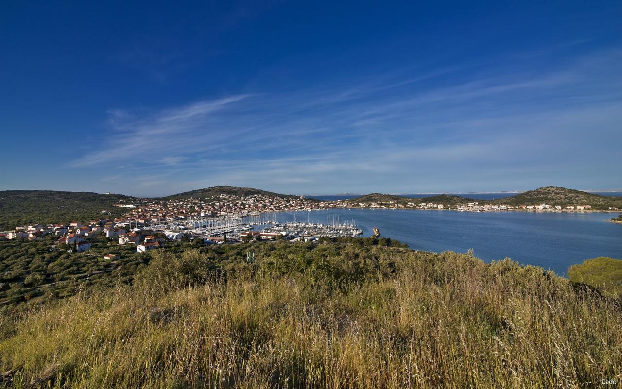 Rooms & Apartments Marinero Betina  Exterior photo