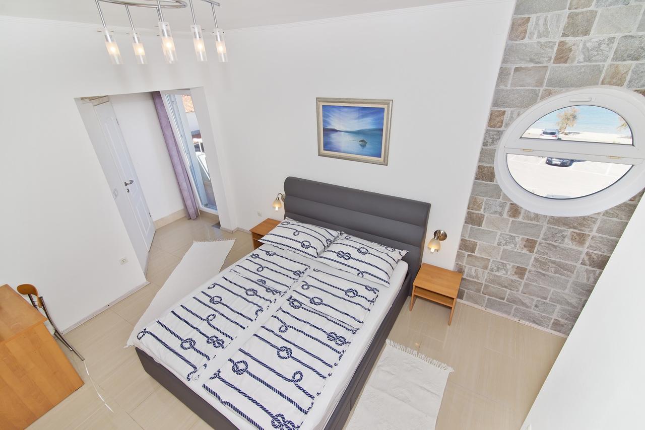 Rooms & Apartments Marinero Betina  Exterior photo